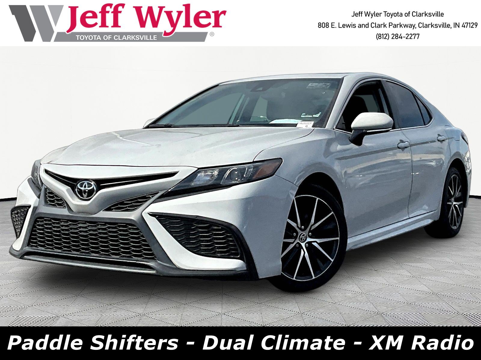 Used 2024 Toyota Camry SE FWD image 1