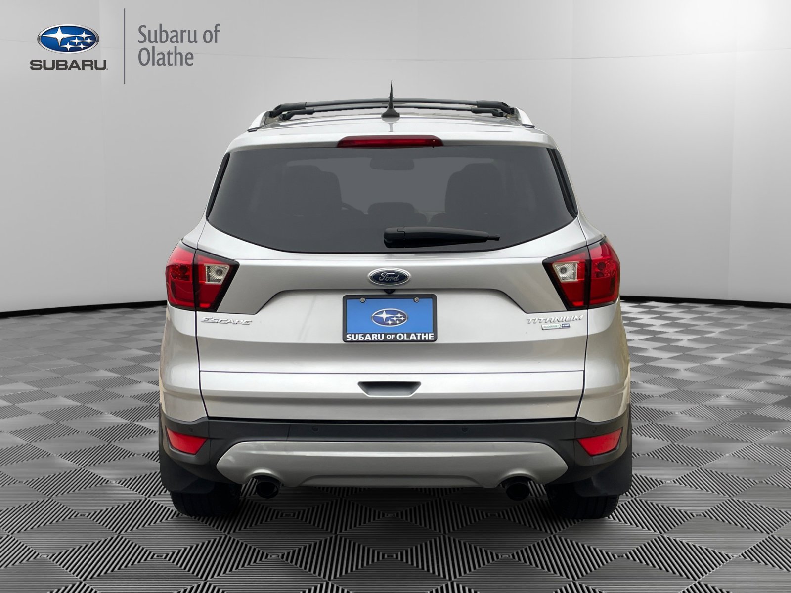 Used 2019 Ford Escape Titanium image 10