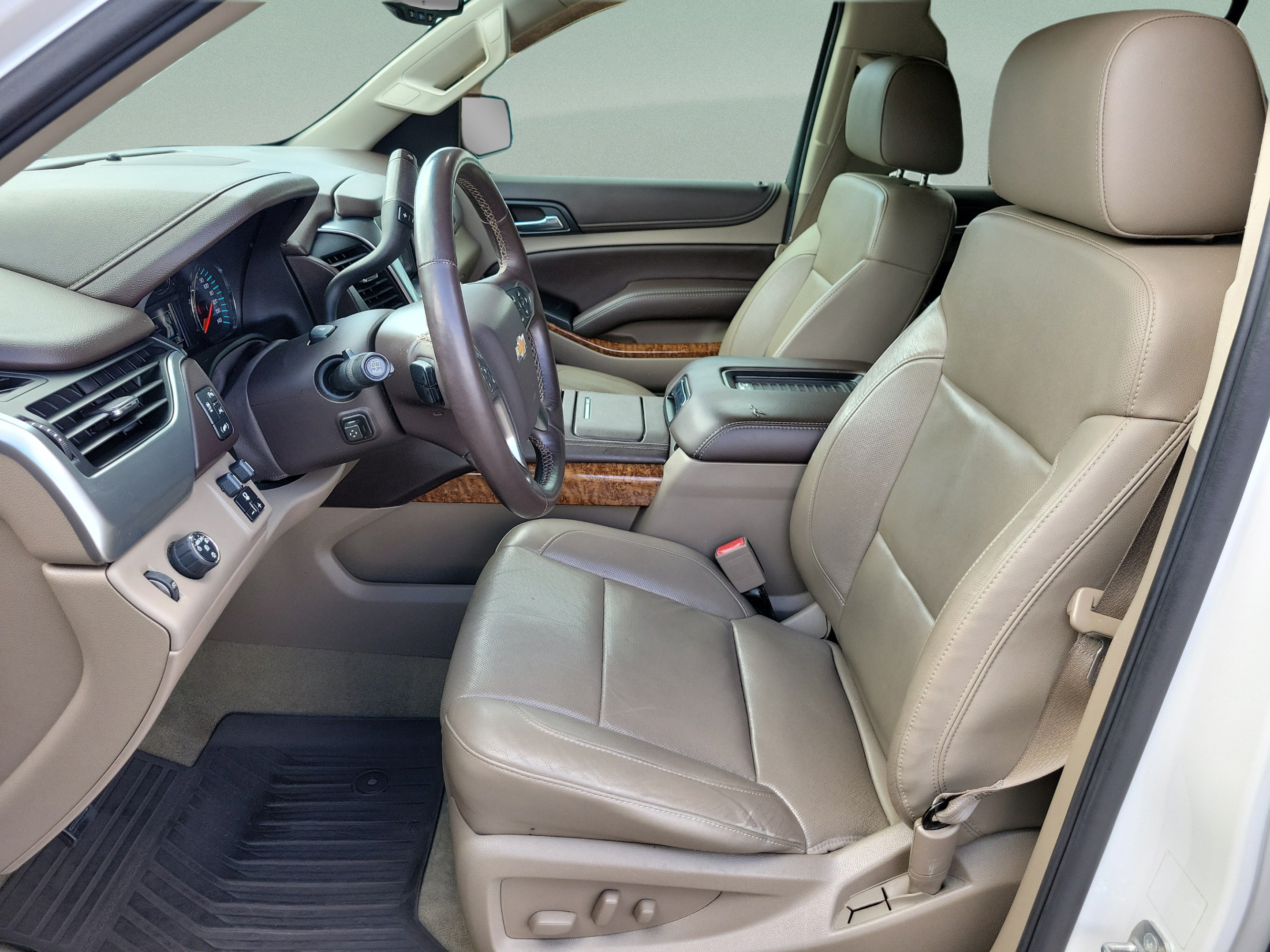 Used 2016 Chevrolet Suburban LTZ RWD image 26