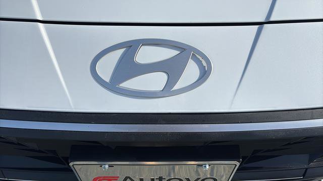 Used 2025 Hyundai Elantra Sport FWD image 10