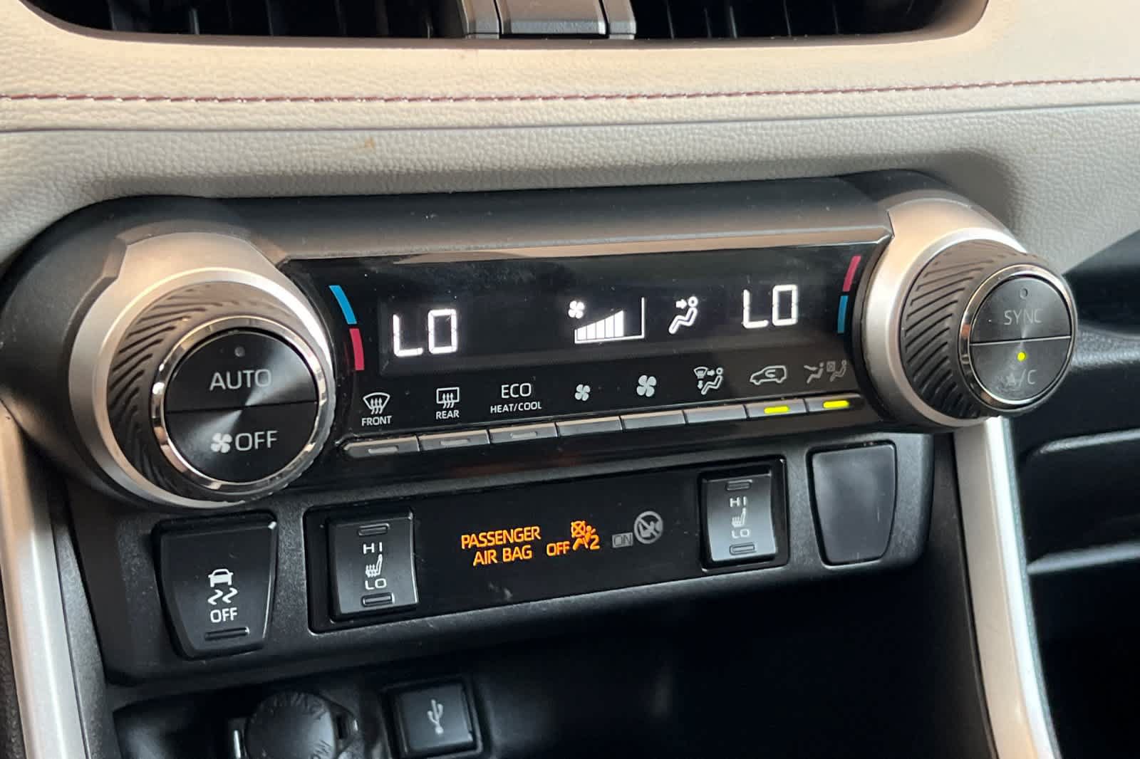 Used 2022 Toyota RAV4 XLE w/ XLE Grade Weather Package AWD/4WD image 22