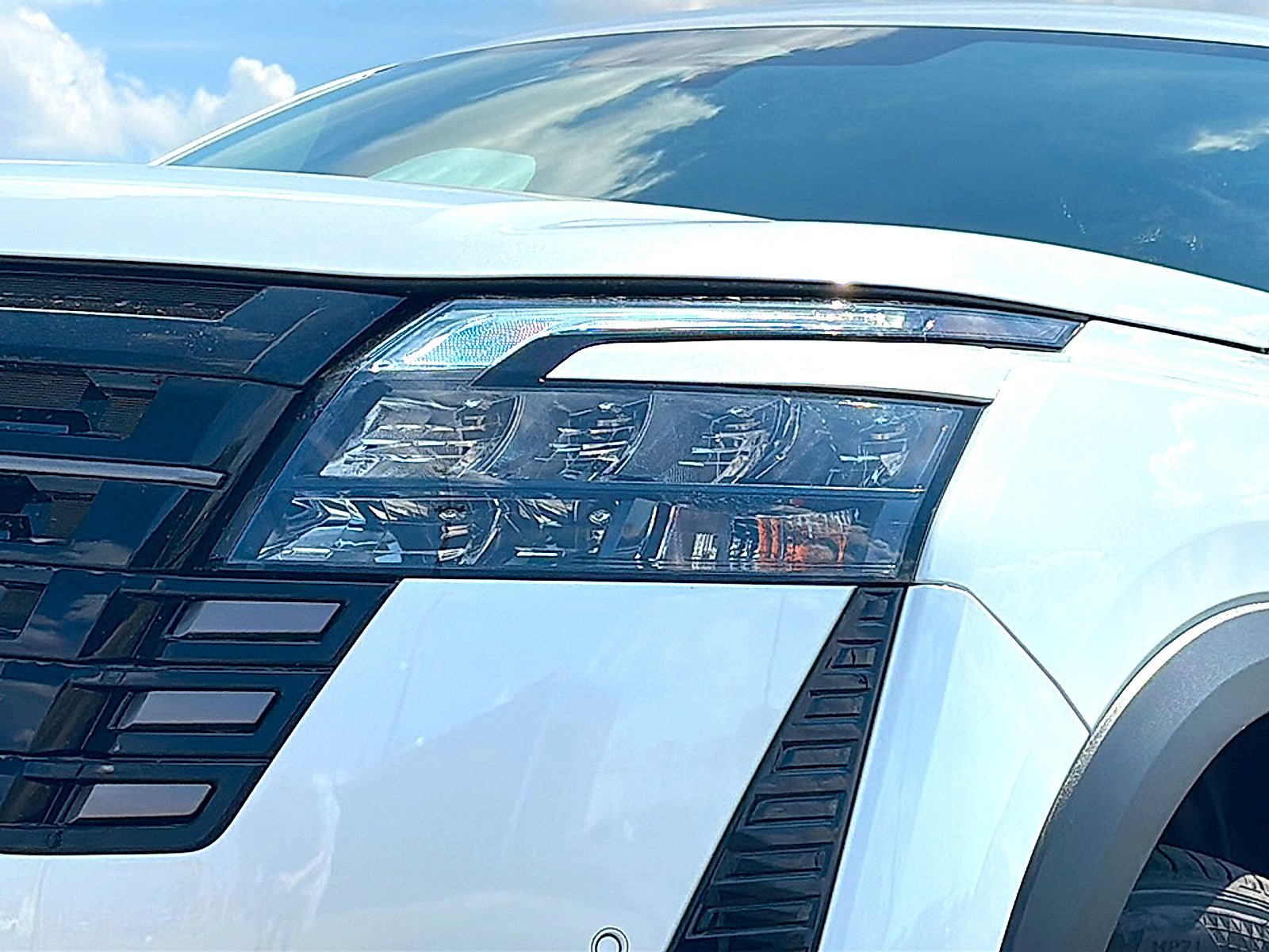 New 2026 Nissan Pathfinder SL FWD image 4