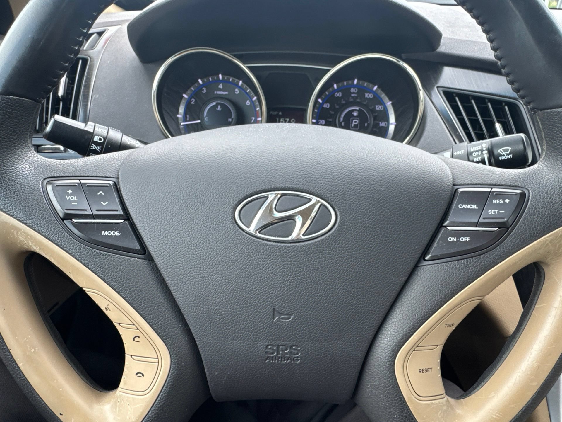 Used 2013 Hyundai Sonata Limited w/ Premium Pkg FWD image 25