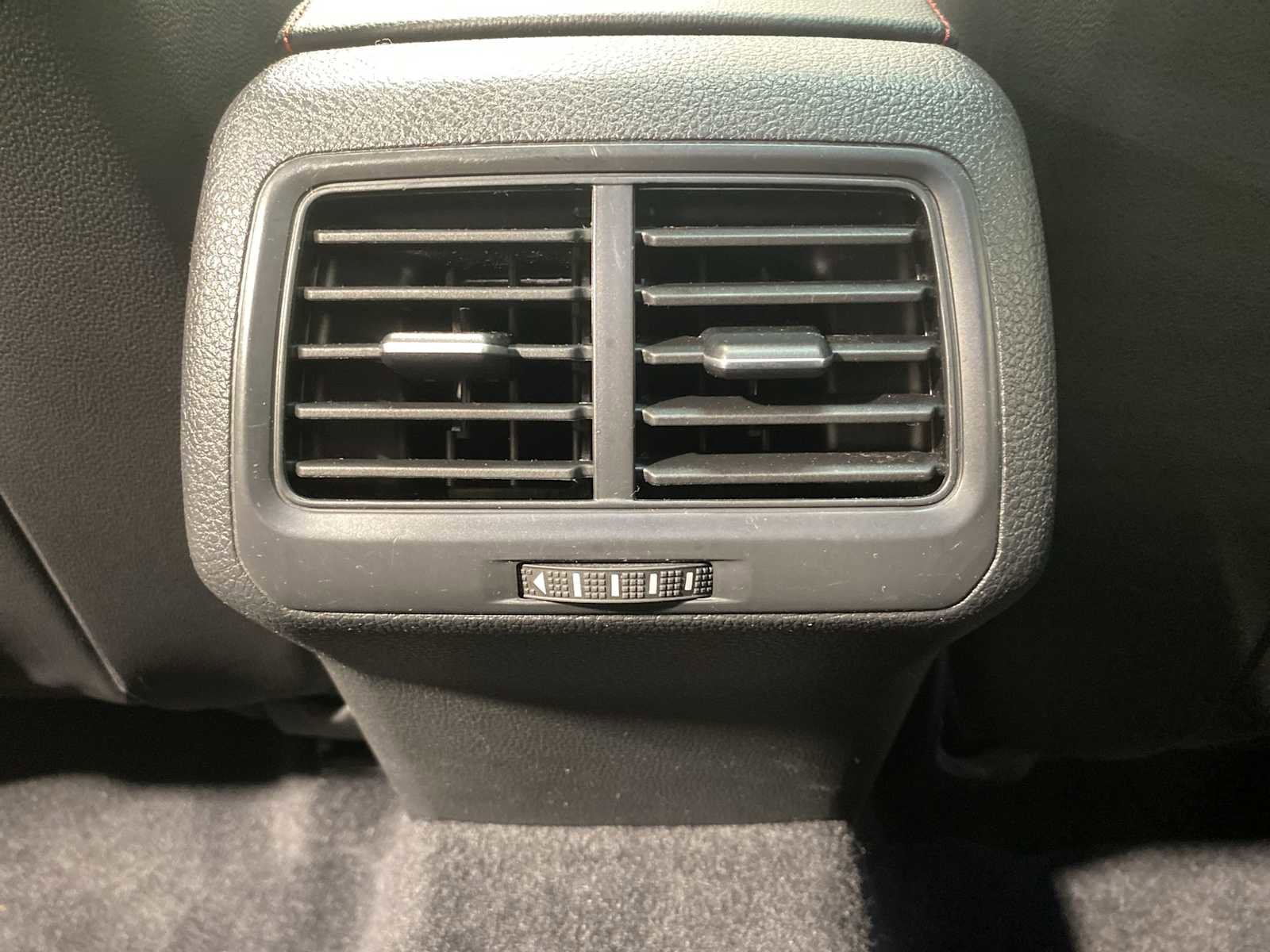 Used 2018 Volkswagen GTI SE w/ SE Leather Package image 23