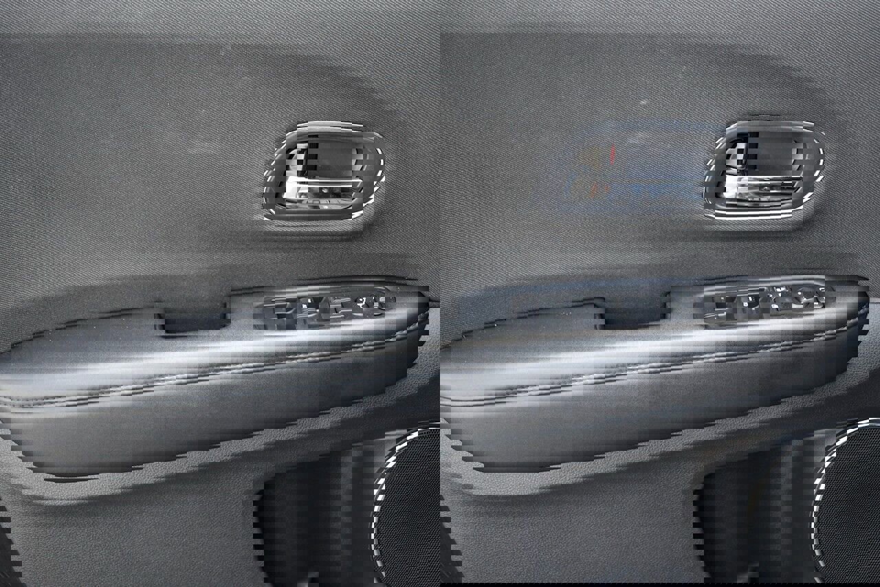 Used 2022 Honda HR-V EX image 4