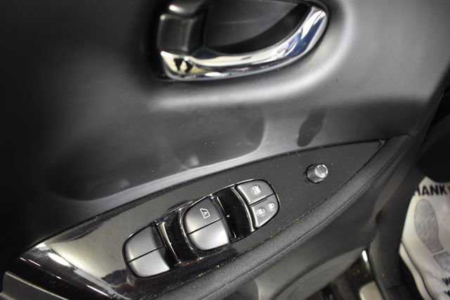 Certified 2024 Nissan Leaf SV Plus FWD image 8