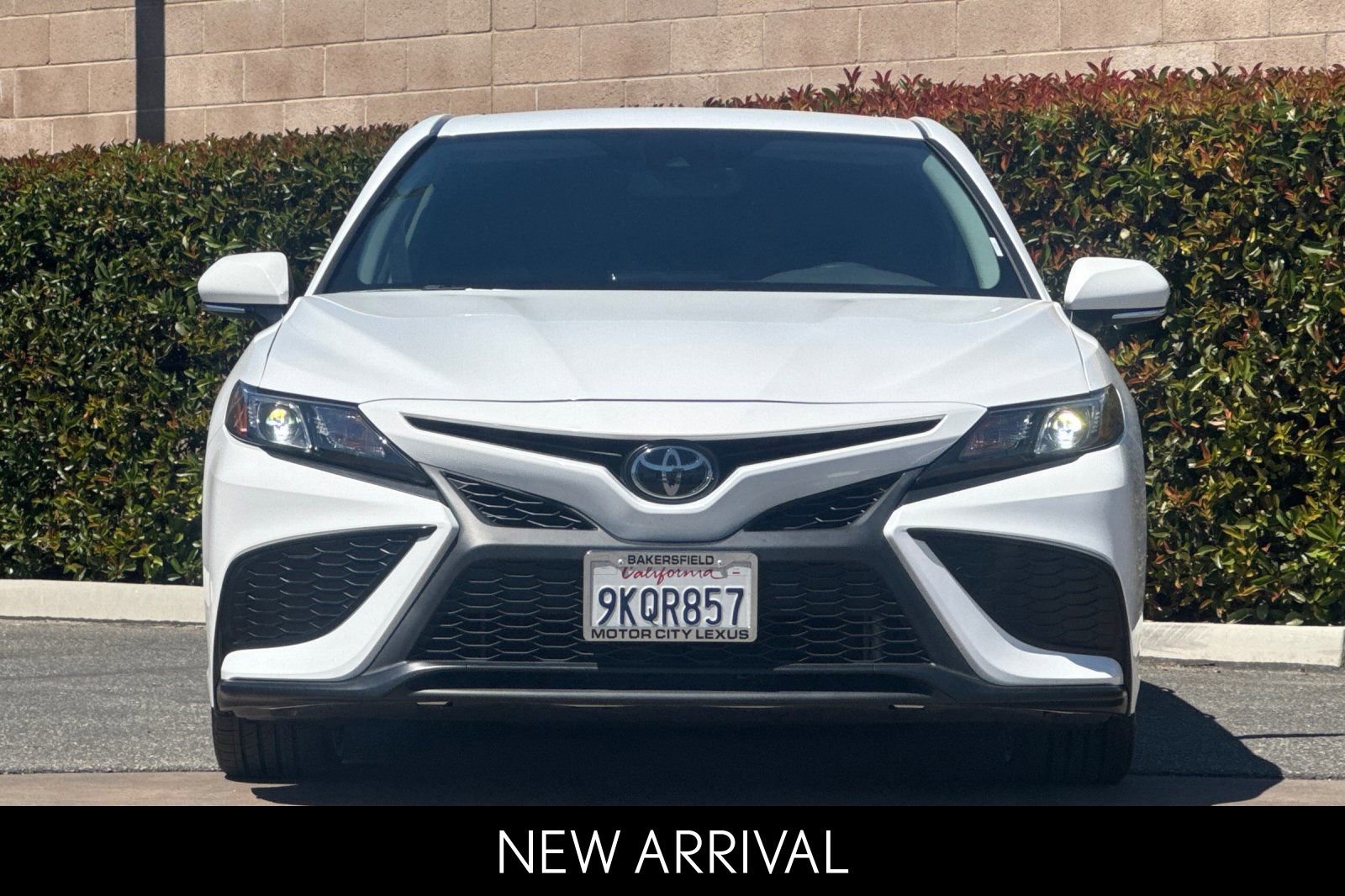 Used 2024 Toyota Camry SE w/ Convenience Package image 10