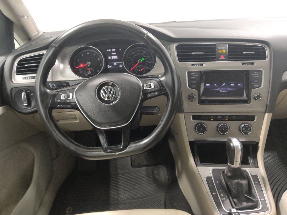 Used 2015 Volkswagen Golf S FWD image 22