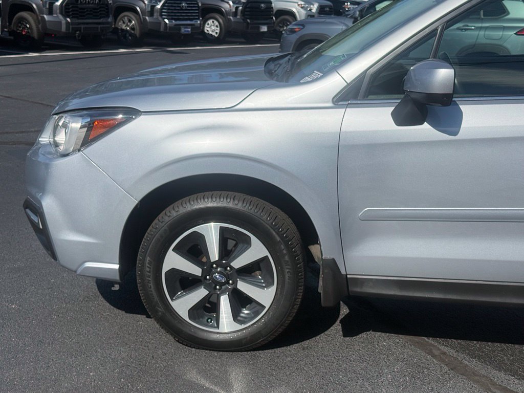 Used 2018 Subaru Forester 2.5i Limited AWD/4WD image 2