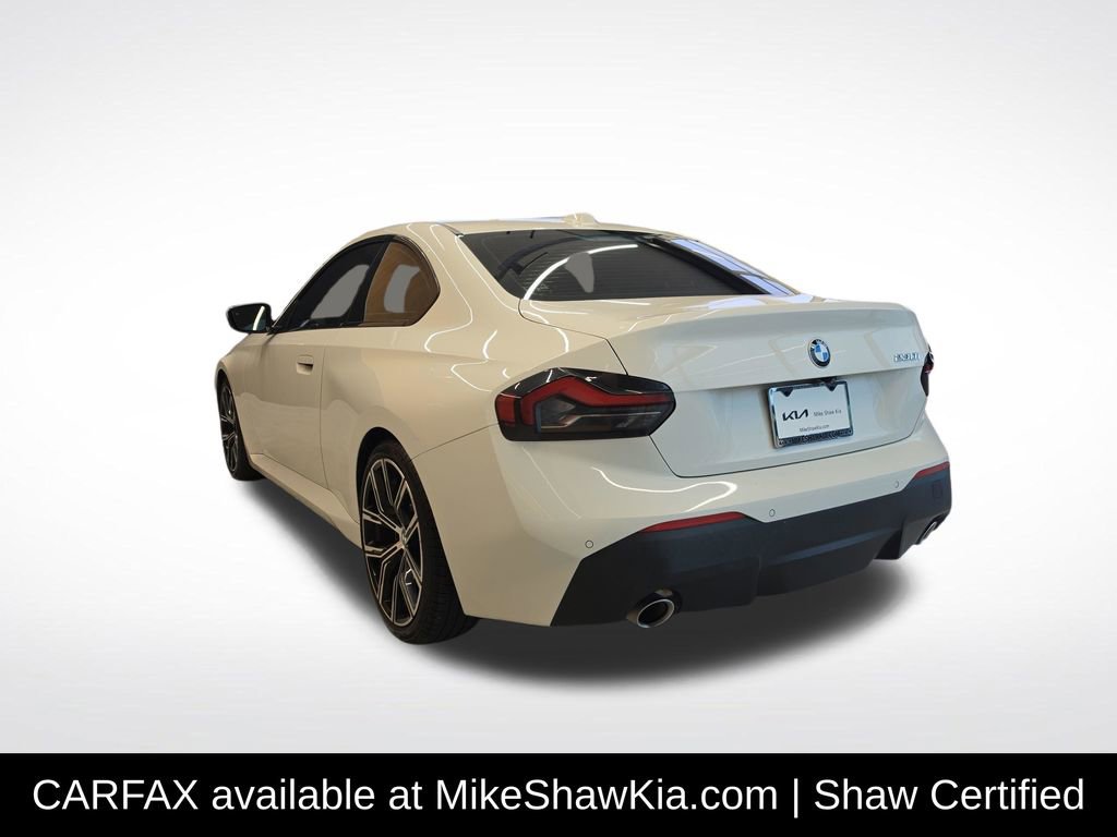 Used 2024 BMW 230i Coupe w/ Convenience Package RWD image 4