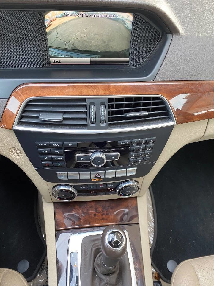 Used 2013 Mercedes-Benz C 250 C 250 Luxury 4dr Sedan image 21