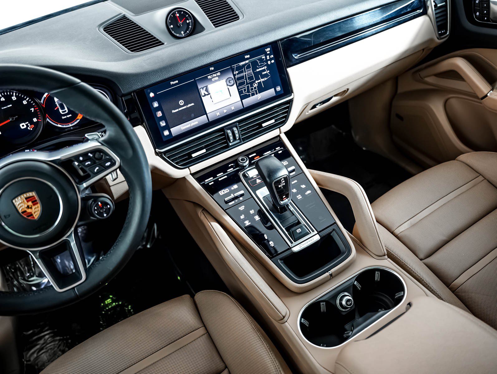 Certified 2023 Porsche Cayenne Platinum Edition AWD/4WD image 19