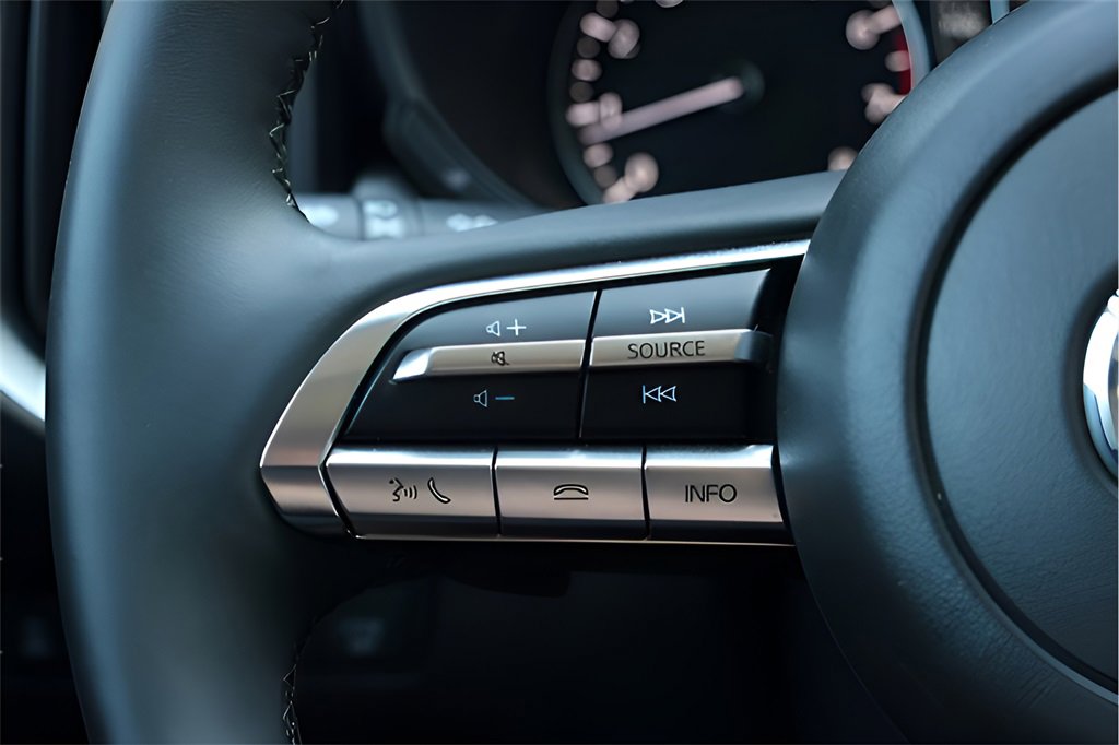 Used 2025 MAZDA CX-50 AWD 2.5 Turbo w/ Premium Pkg image 14