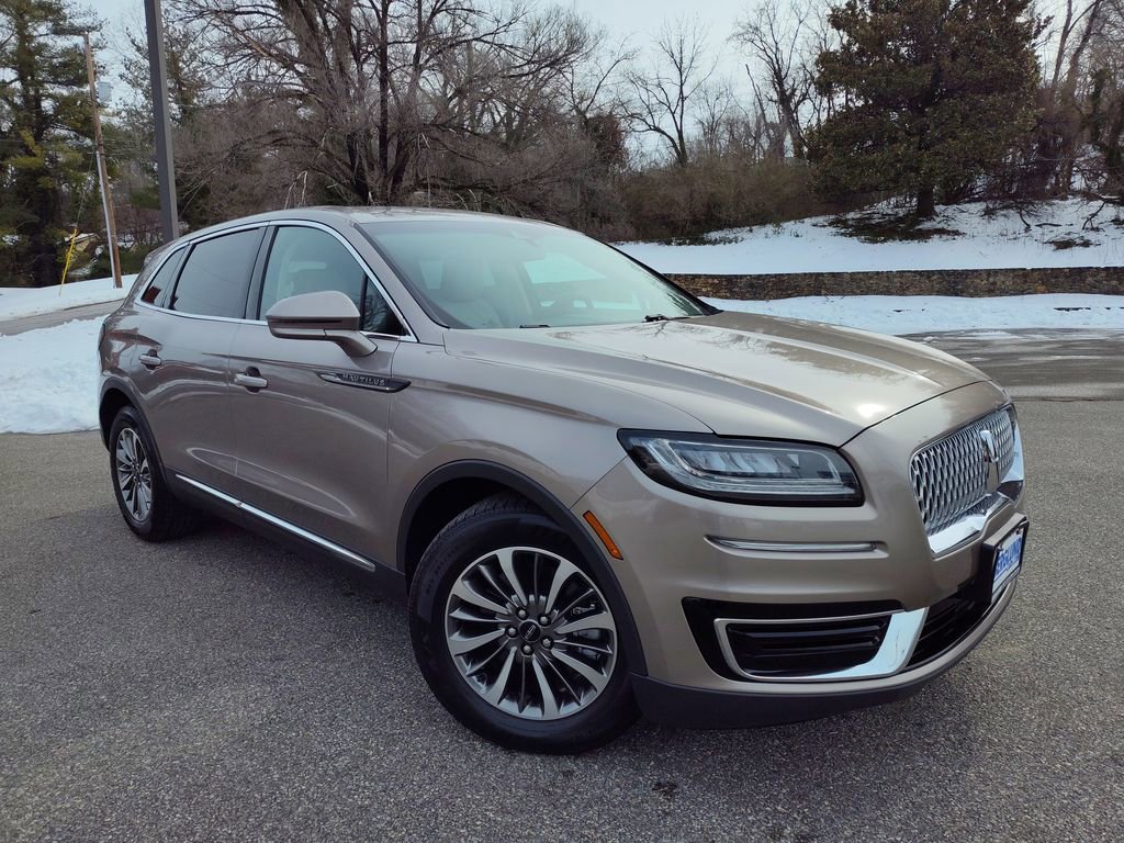 Used 2020 Lincoln Nautilus Premier w/ Equipment Group 101A image 2