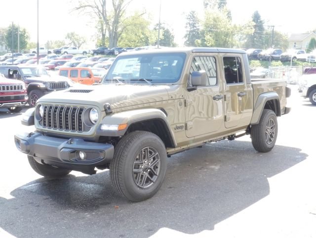 Used 2025 Jeep Gladiator Sport AWD/4WD image 5