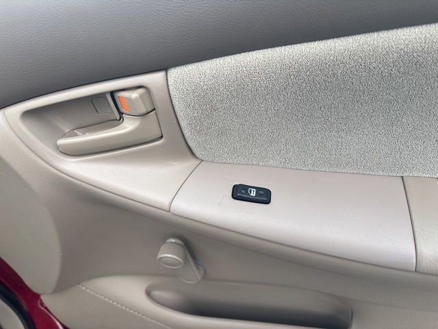Used 2004 Toyota Corolla CE image 10