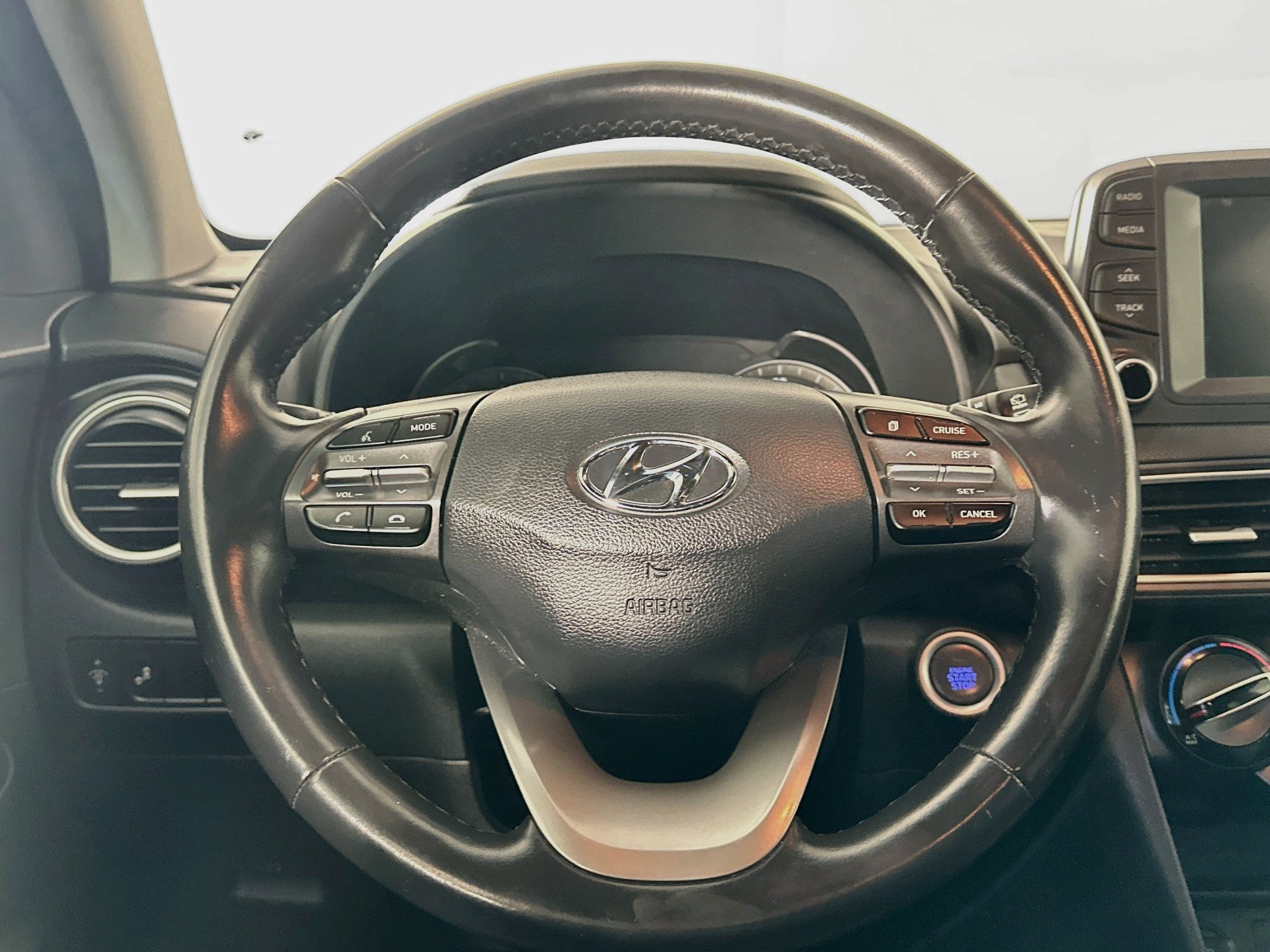Used 2020 Hyundai Kona SEL AWD/4WD image 18