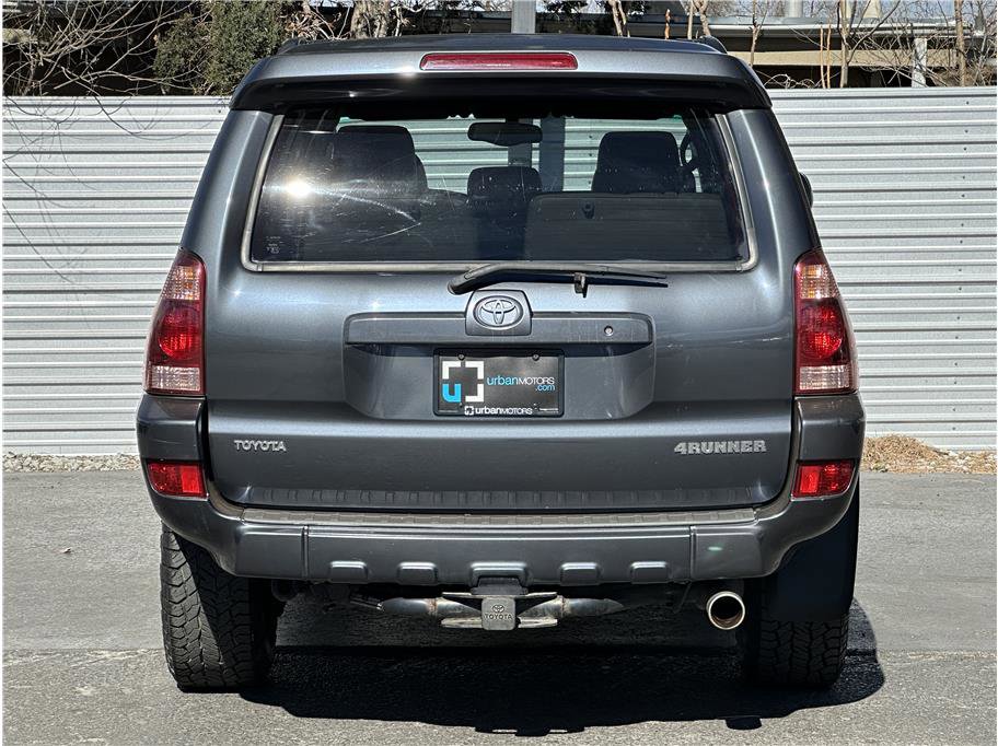 Used 2005 Toyota 4Runner Limited image 11