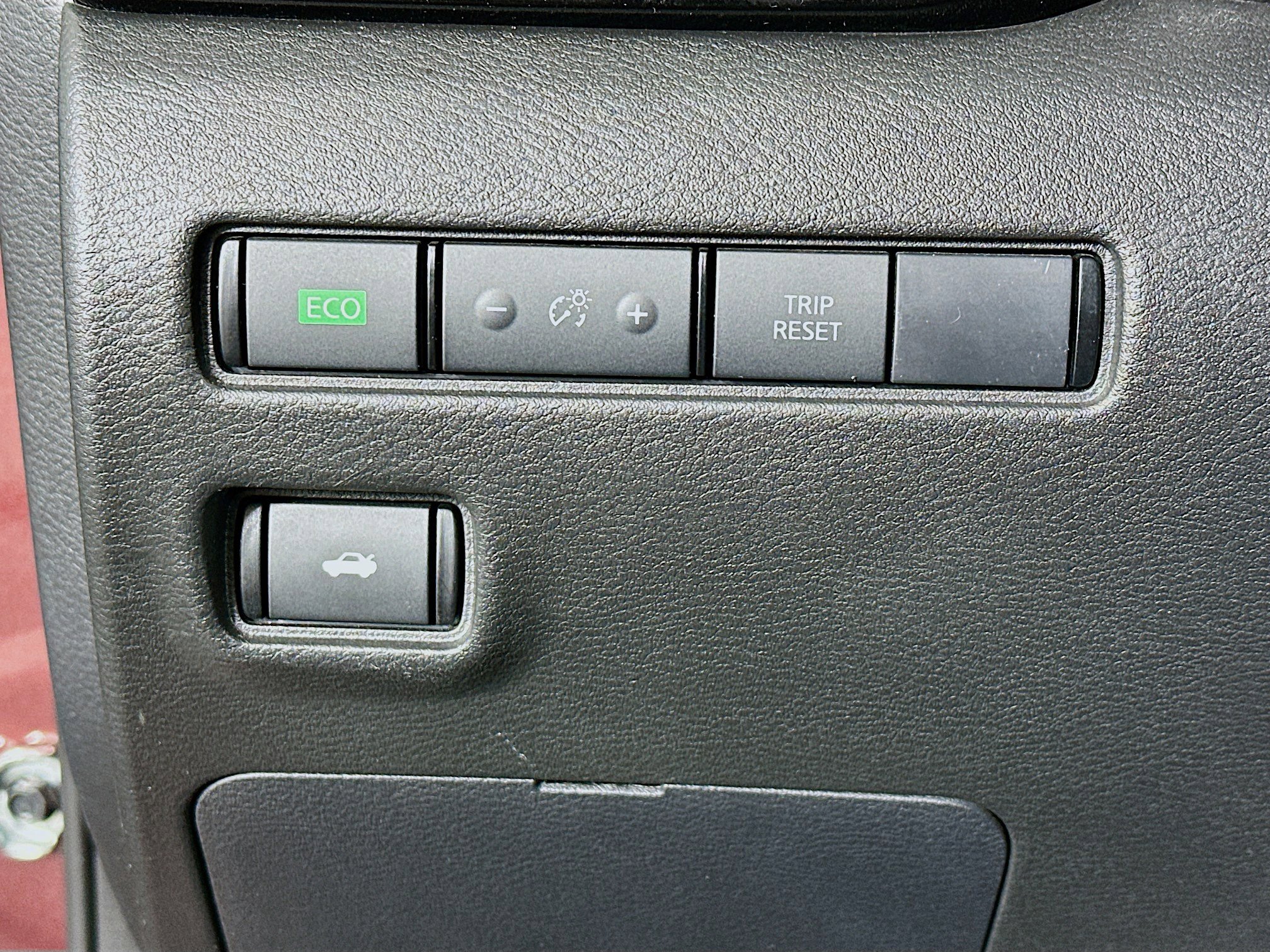 Used 2024 Nissan Sentra SV FWD image 17