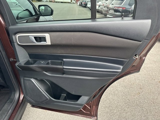 Used 2020 Ford Explorer XLT w/ Comfort Package image 13