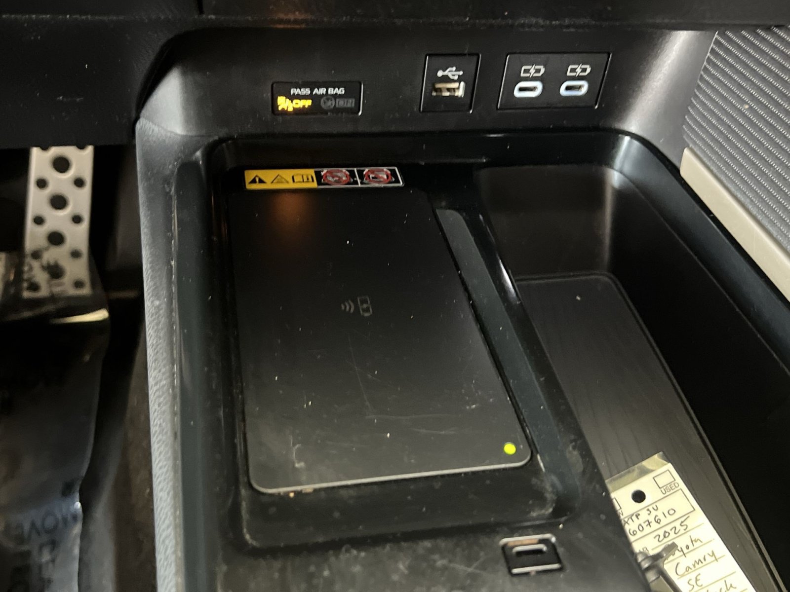 Used 2025 Toyota Camry SE FWD image 33