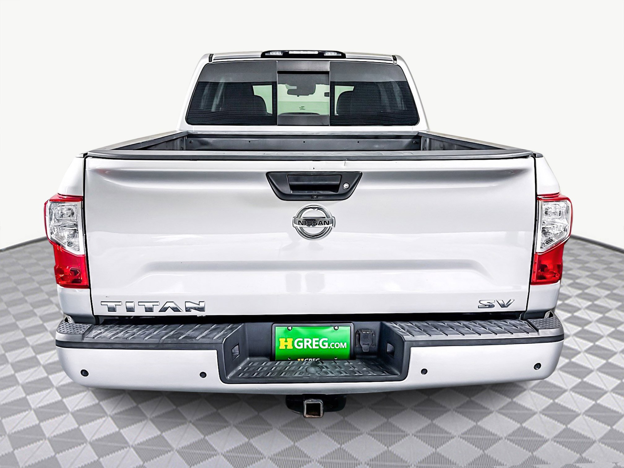 Used 2020 Nissan Titan SV image 8