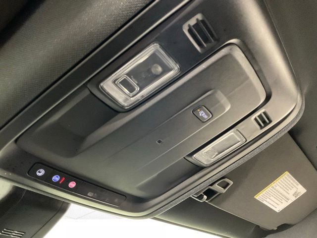 Used 2022 GMC Yukon XL SLE w/ Gmc Pro Safety Plus Package AWD/4WD image 19
