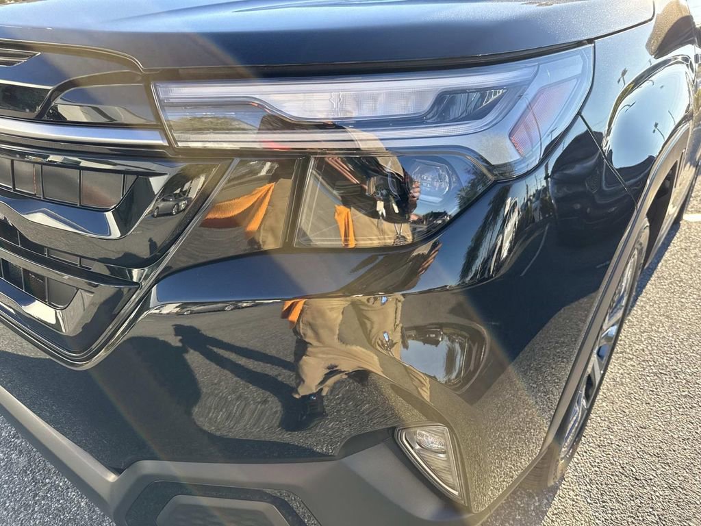 New 2025 Subaru Forester Touring image 9