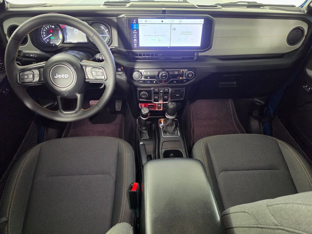 Used 2024 Jeep Wrangler Unlimited AWD/4WD image 13