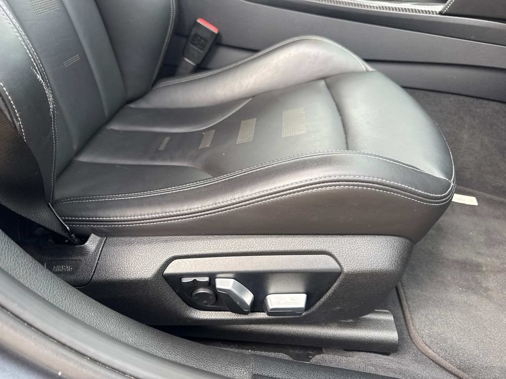 Used 2018 BMW M3 RWD image 13