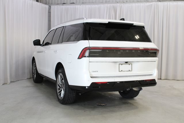 New 2027 Lincoln Navigator Reserve AWD/4WD image 23