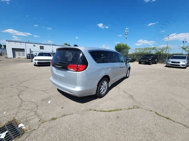 Certified 2023 Chrysler Voyager LX FWD image 13