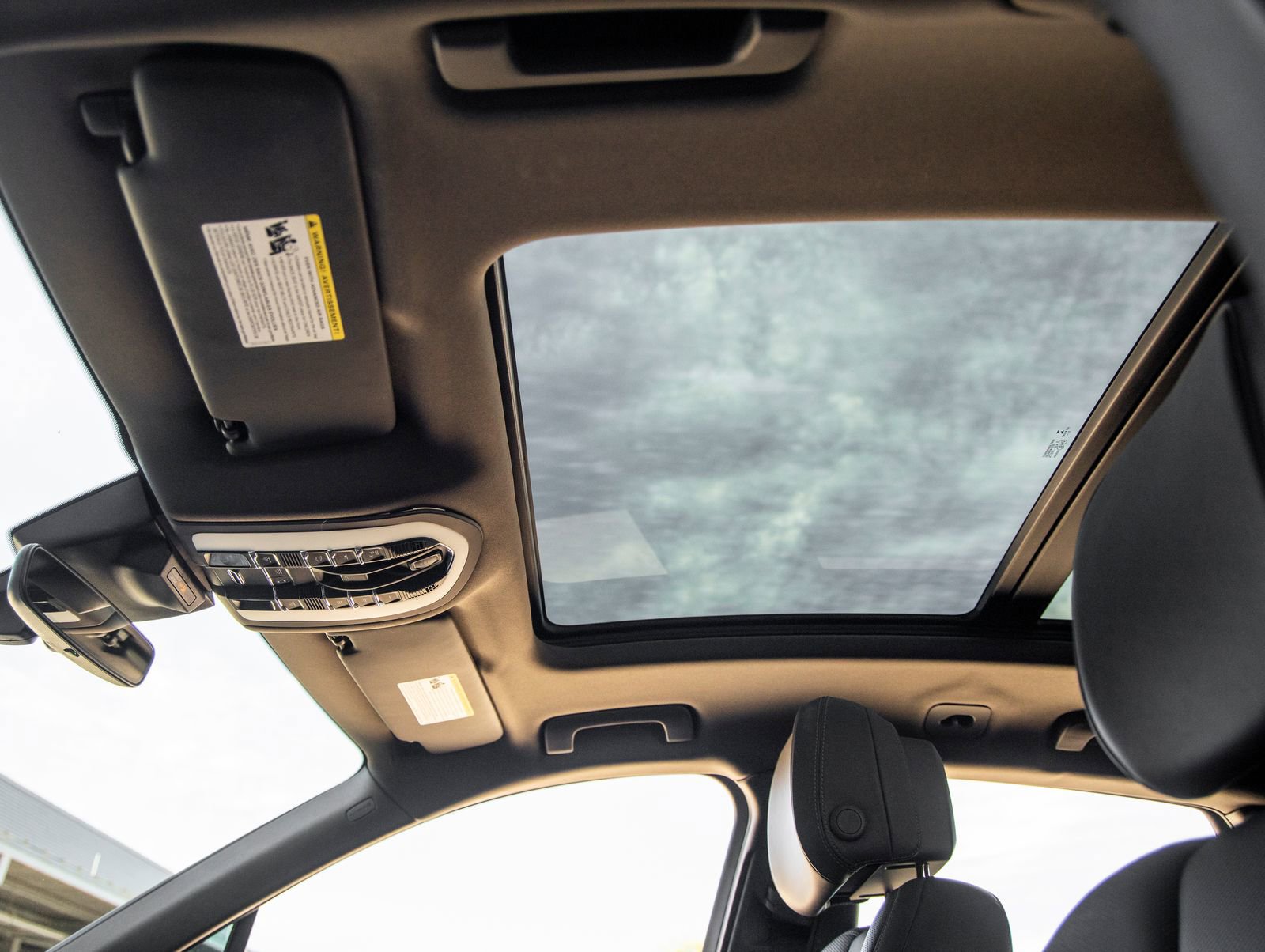 Certified 2022 Porsche Macan AWD/4WD image 24