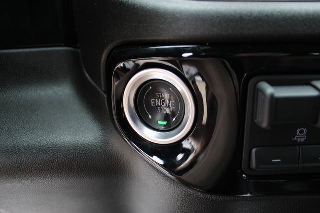 Used 2024 Chevrolet Silverado 1500 High Country AWD/4WD image 20