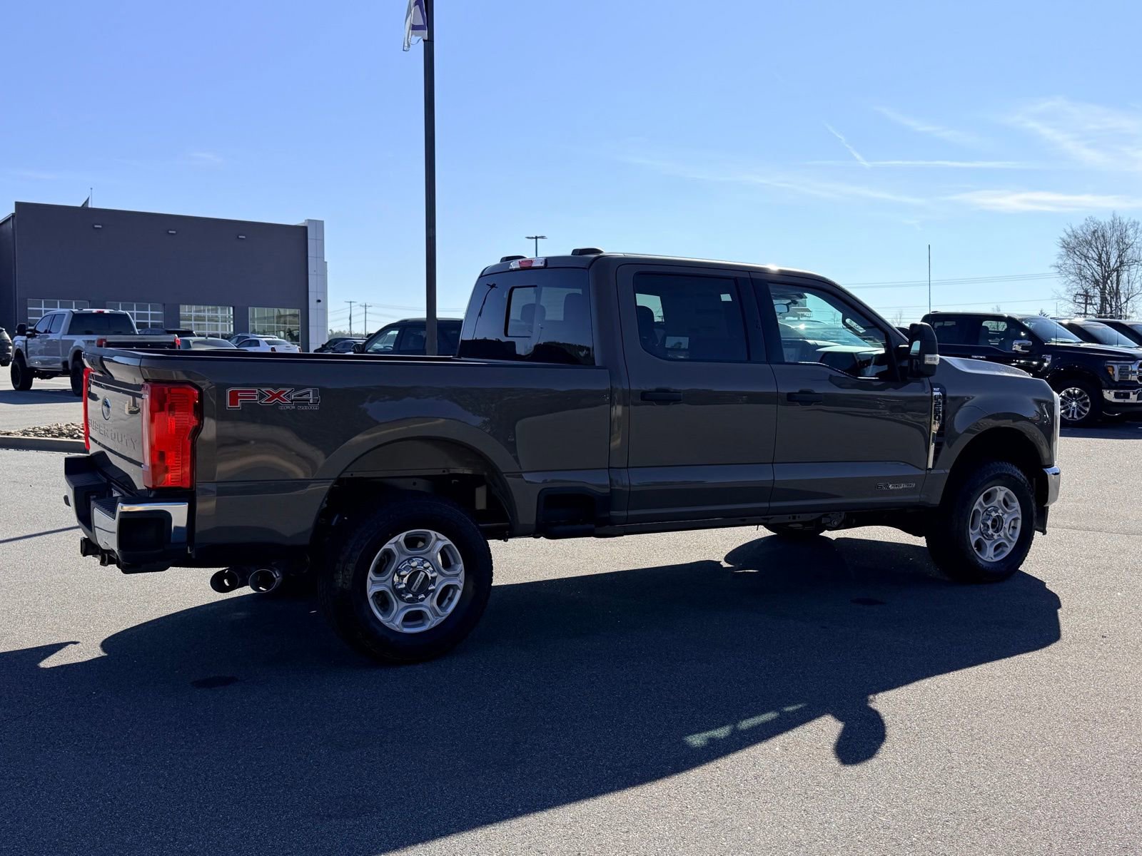 New 2026 Ford F250 XLT w/ FX4 Off-Road Package AWD/4WD image 10