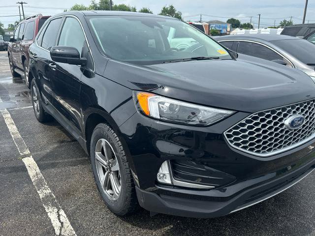 Certified 2024 Ford Edge SEL w/ Convenience Package AWD/4WD image 3