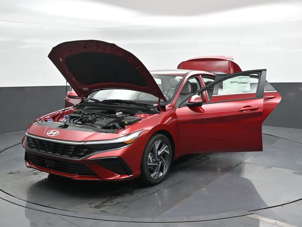 New 2025 Hyundai Elantra Limited image 54