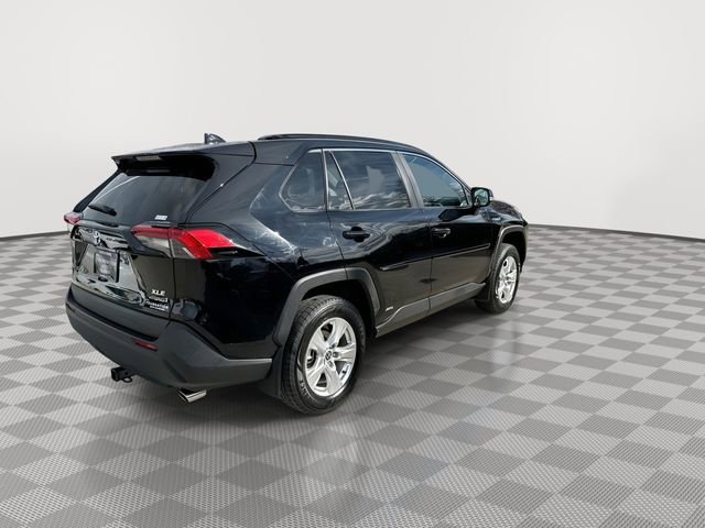 Used 2021 Toyota RAV4 XLE w/ Convenience Package image 10