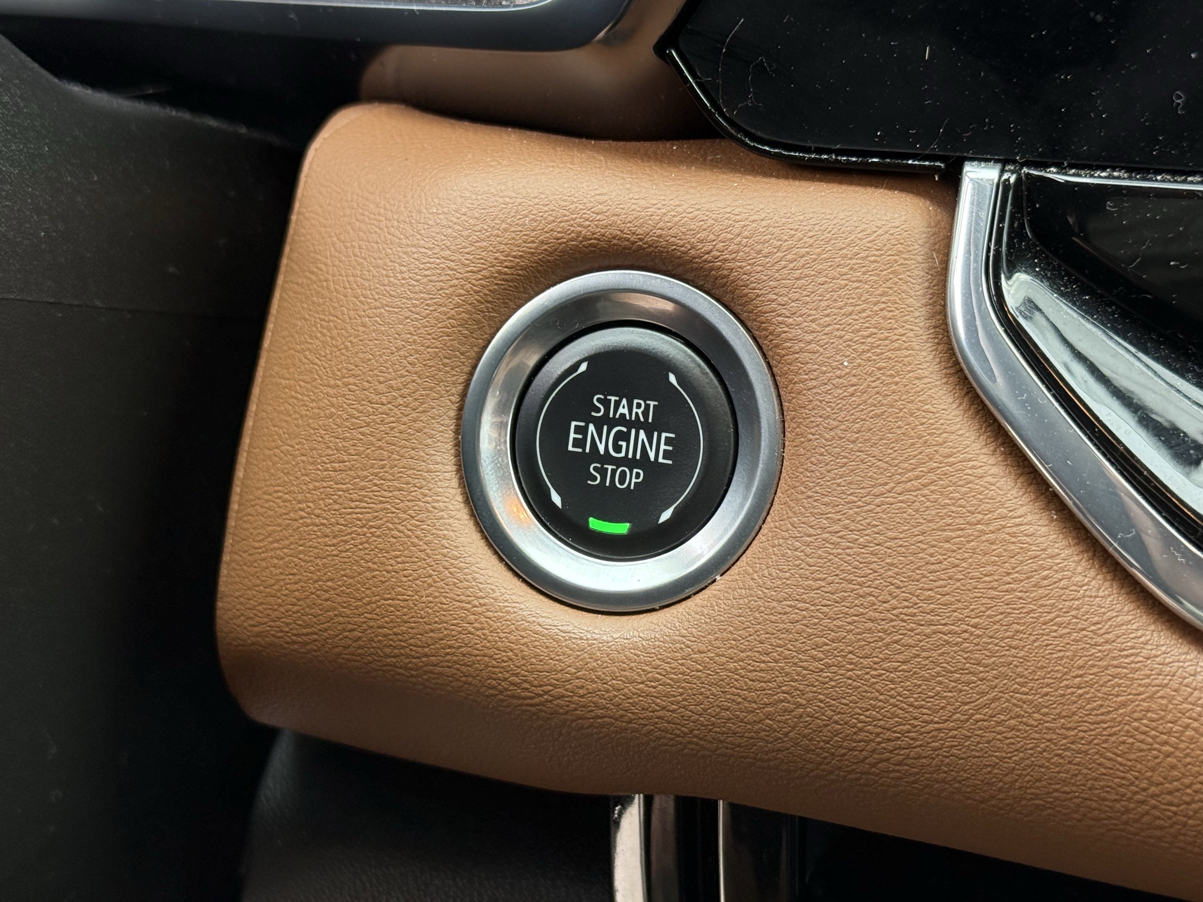 Used 2024 GMC Canyon AT4 w/ AT4 Premium Package image 21