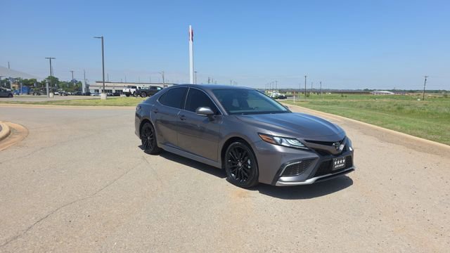 Used 2024 Toyota Camry XSE FWD image 4