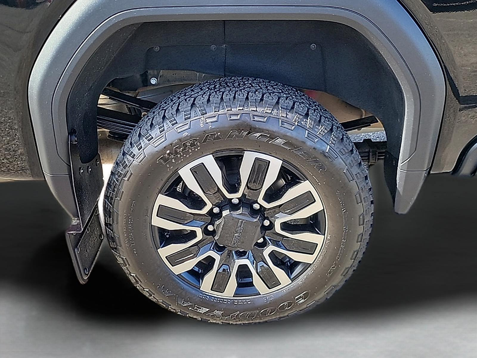 Used 2024 GMC Sierra 3500 Denali Ultimate AWD/4WD image 9