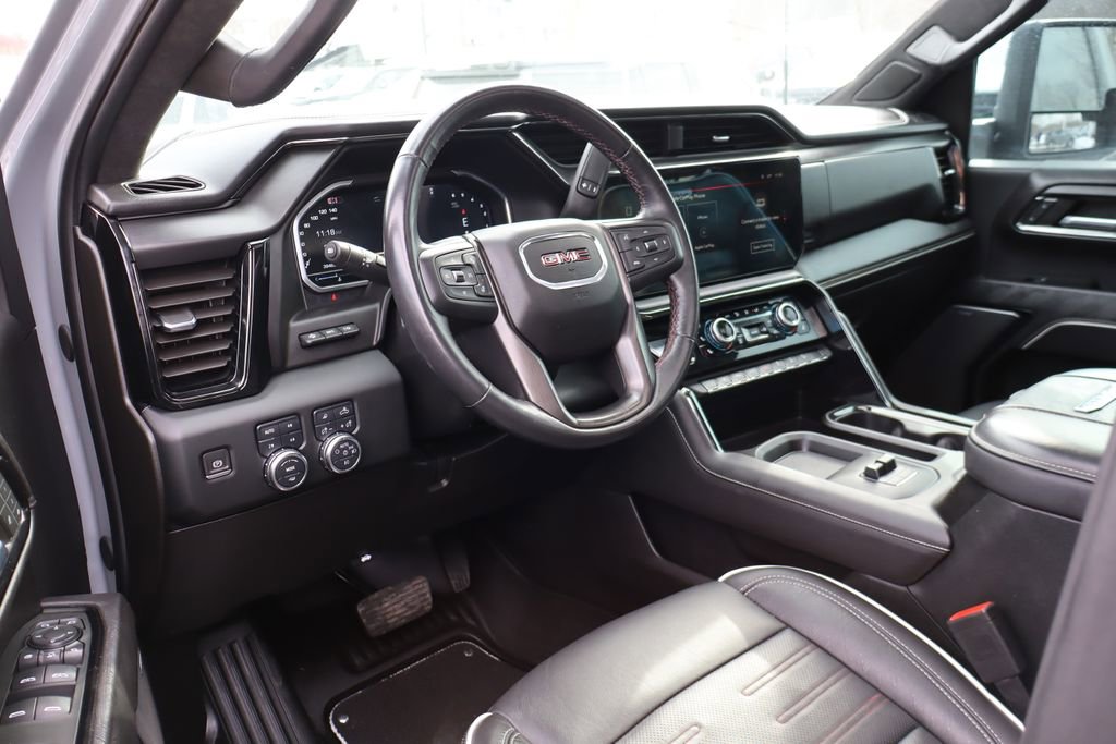 Used 2024 GMC Sierra 2500 AT4X image 17