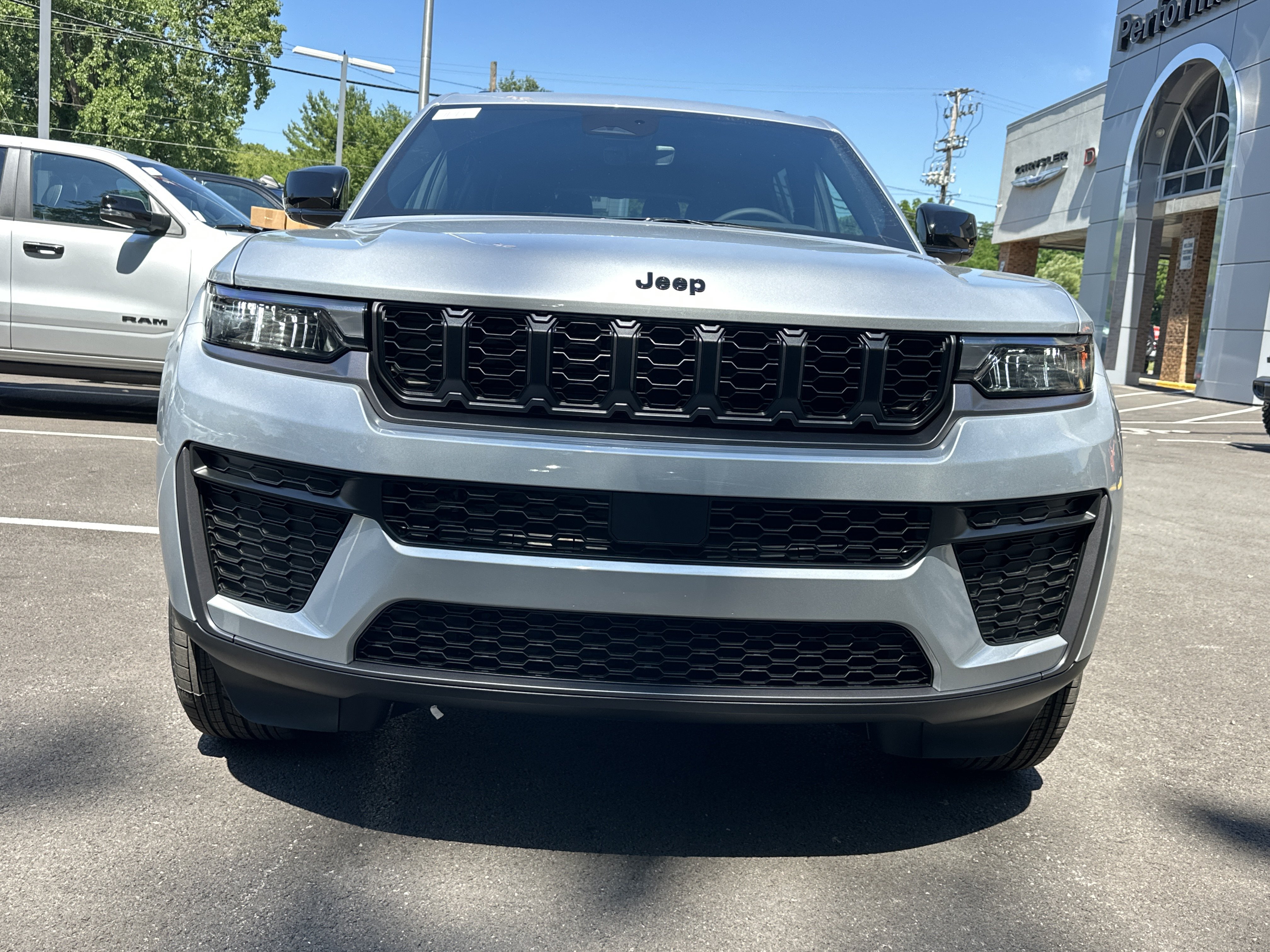 New 2026 Jeep Grand Cherokee L 4WD image 21