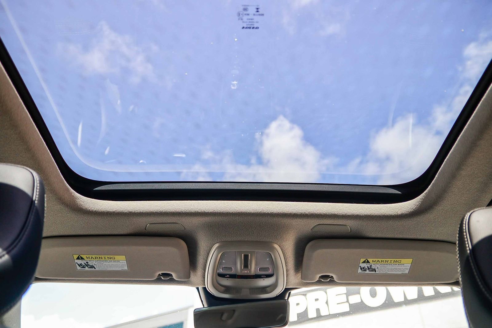 Used 2026 Volvo XC40 B5 Ultra w/ Climate Package image 18
