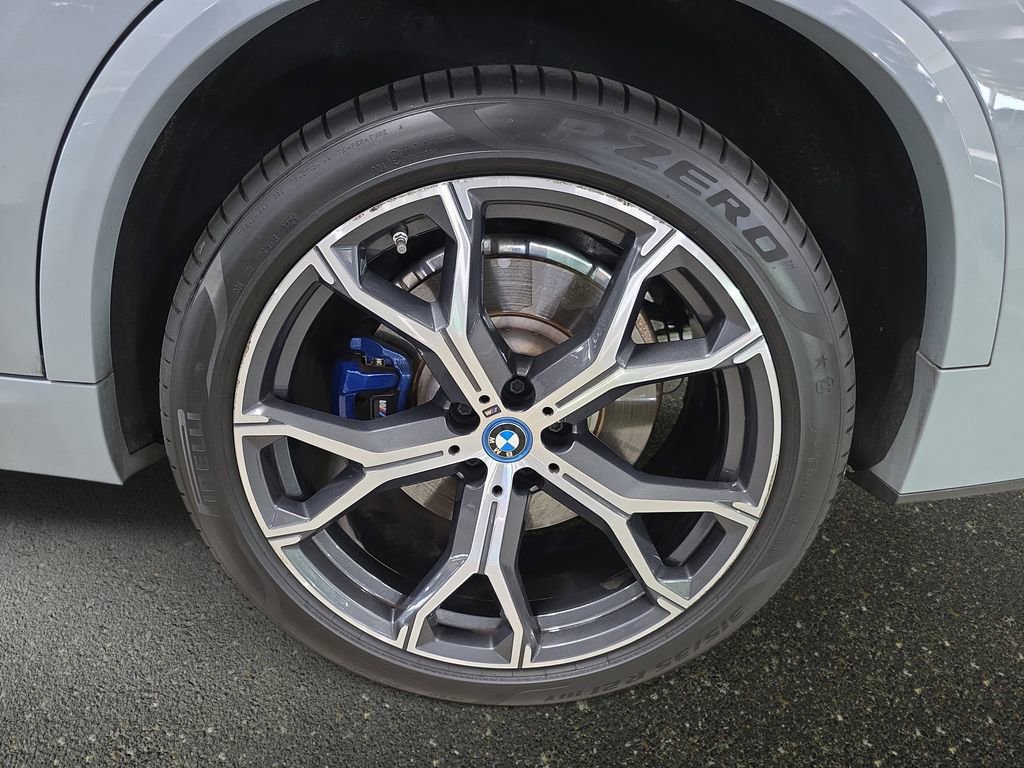 Used 2024 BMW X5 xDrive50e w/ M Sport Package AWD/4WD image 31