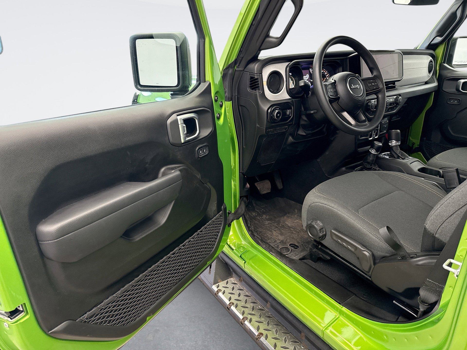 Used 2025 Jeep Wrangler Sport image 9