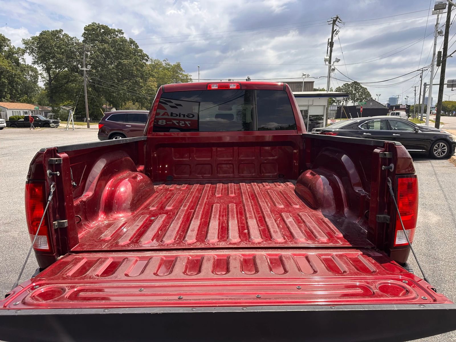 Used 2017 RAM 1500 Express w/ Express Value Package AWD/4WD image 5