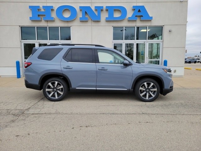New 2025 Honda Pilot Touring image 4