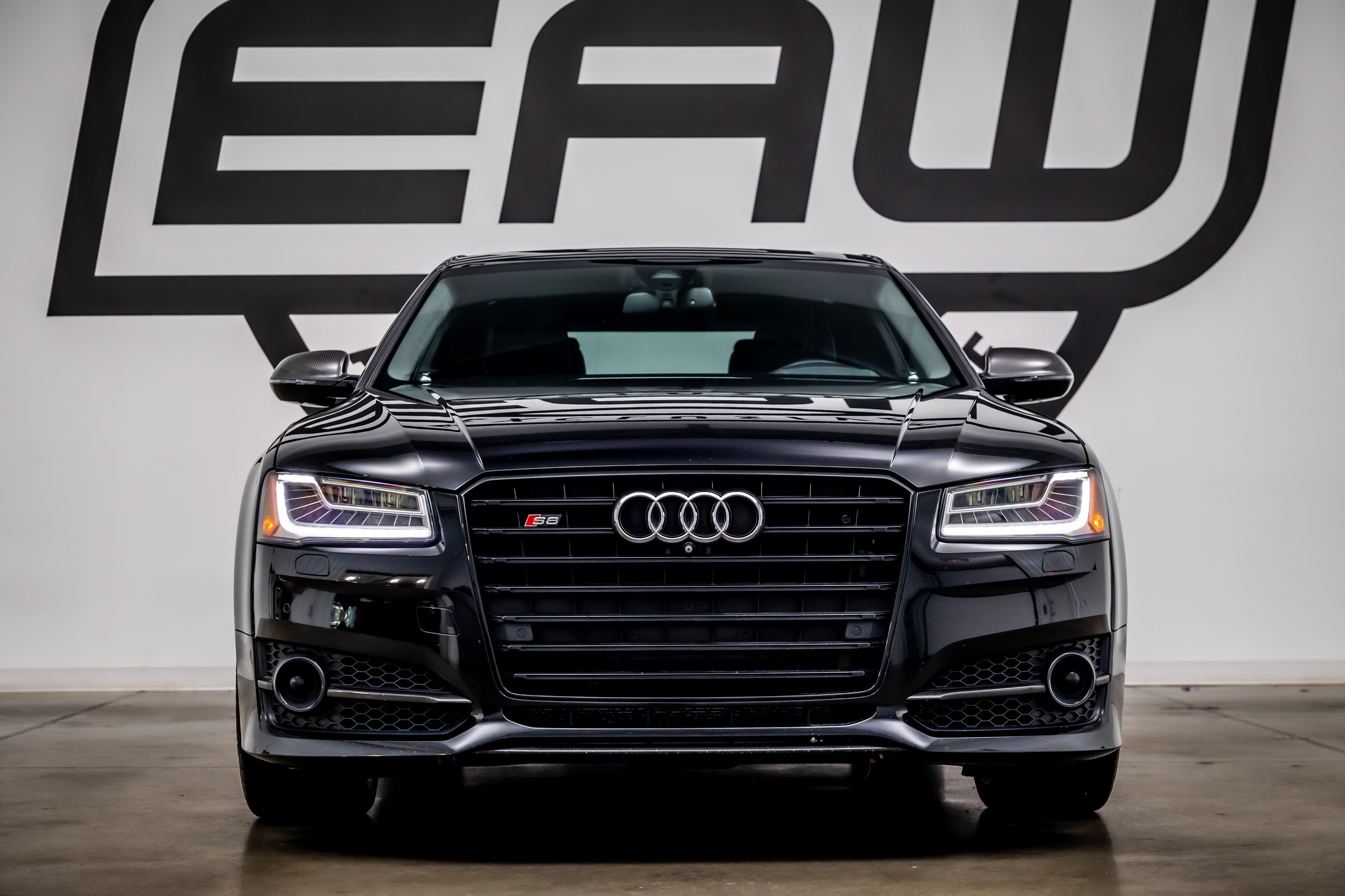 Used 2017 Audi S8 Plus AWD/4WD image 4