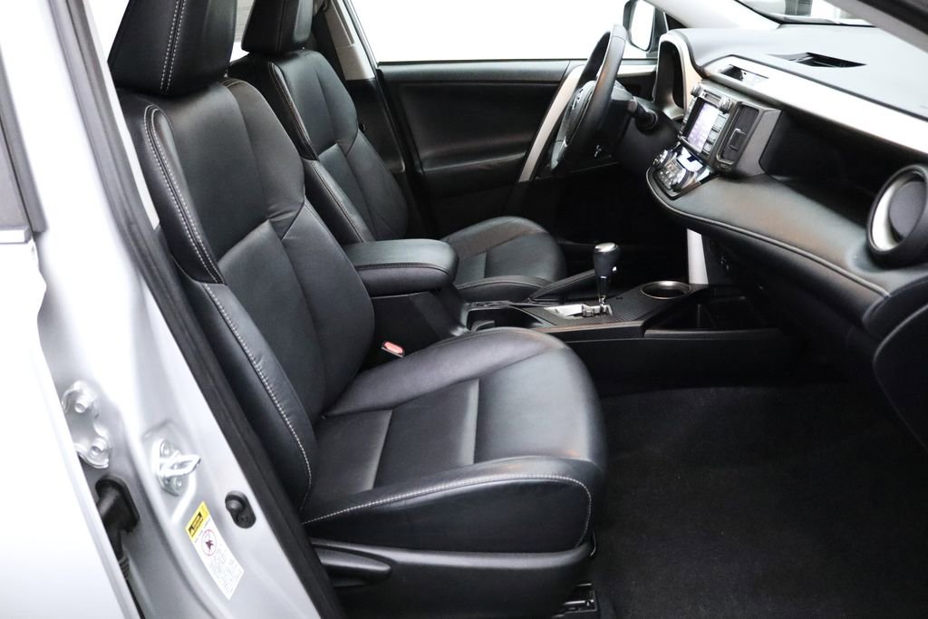 Used 2014 Toyota RAV4 Limited w/ Technology Package image 13